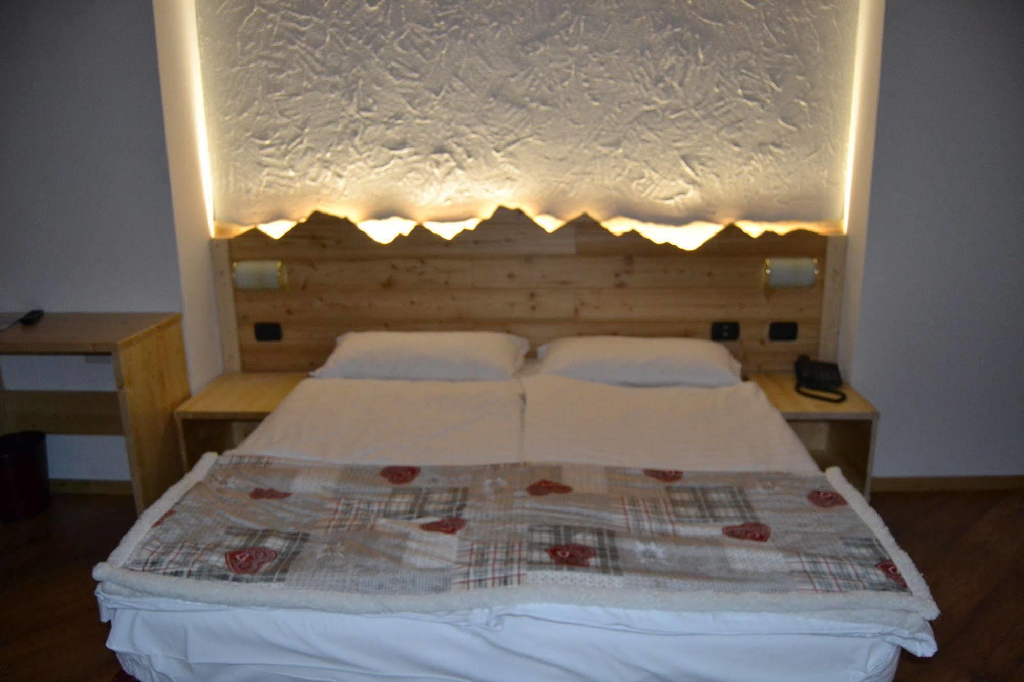 Hotel Cova Pellizzano Esterno foto